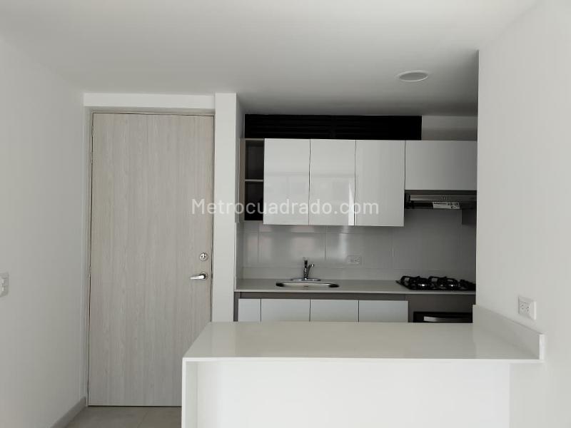 Apartamento Cómodo de 3 Alcobas con Amenidades en El Poblado - 5