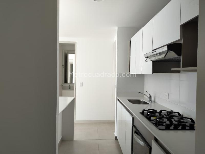 Apartamento Cómodo de 3 Alcobas con Amenidades en El Poblado - 6