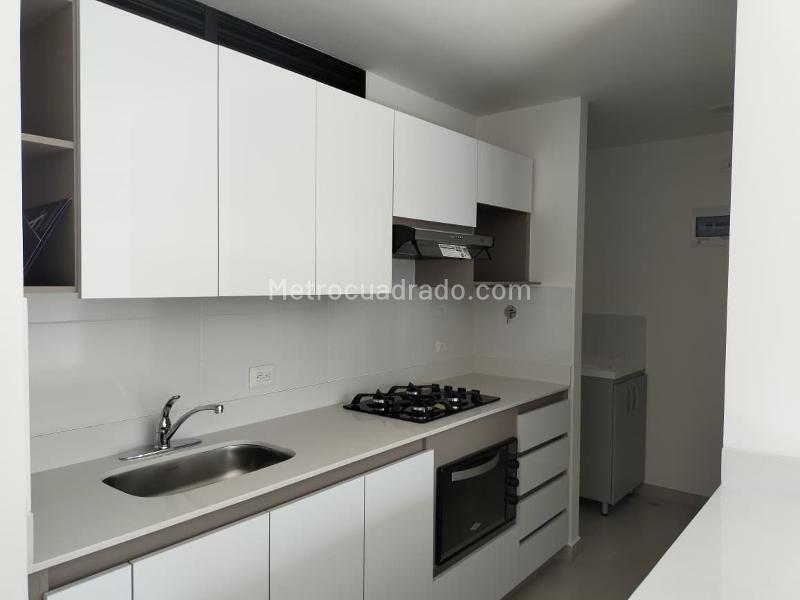 Apartamento Cómodo de 3 Alcobas con Amenidades en El Poblado - 7