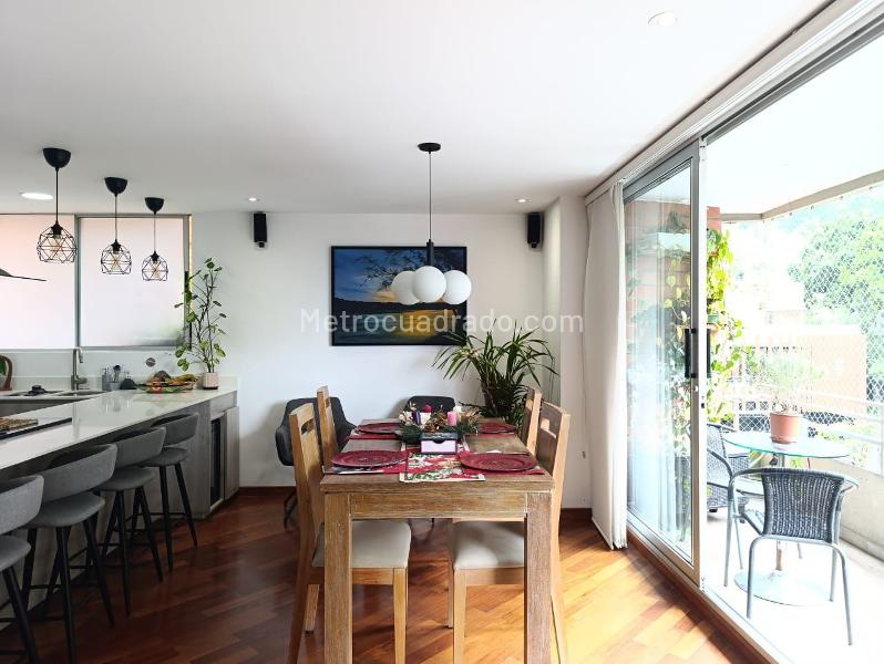 Apartamento de 2 Alcobas con Terraza en El Poblado - 2