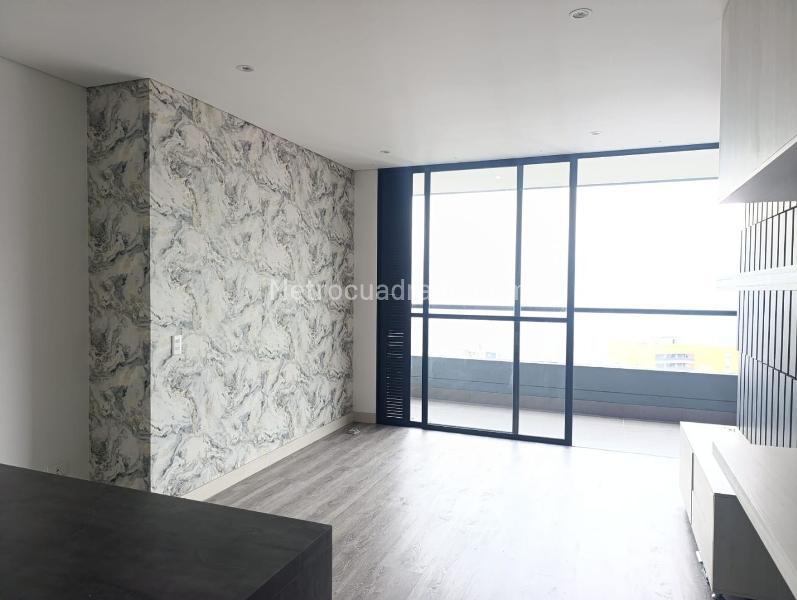 Apartamento Tipo Estudio de 1 Alcoba con Terraza Privada en El Poblado - 2