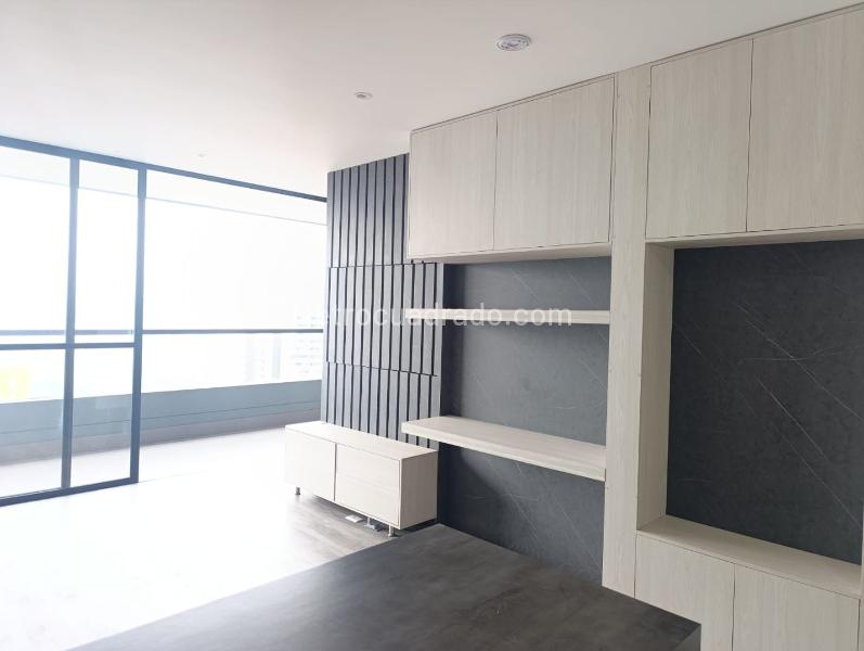 Apartamento Tipo Estudio de 1 Alcoba con Terraza Privada en El Poblado - 3