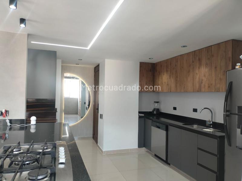 2BR Apartment in Closed Unit with Balconies in El Poblado - 8