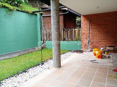 Casa de 3 alcobas en venta en Envigado, Envigado, 210 m² · foto 19 de 20