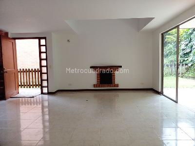 Casa de 3 alcobas en venta en Envigado, Envigado, 210 m² · foto 2 de 20