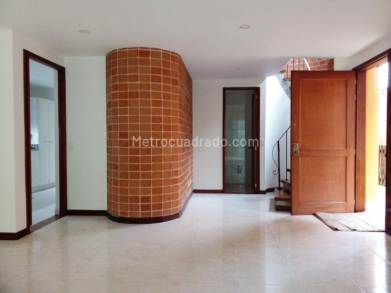 3BR House for Rent in Closed Community in Envigado - 3
