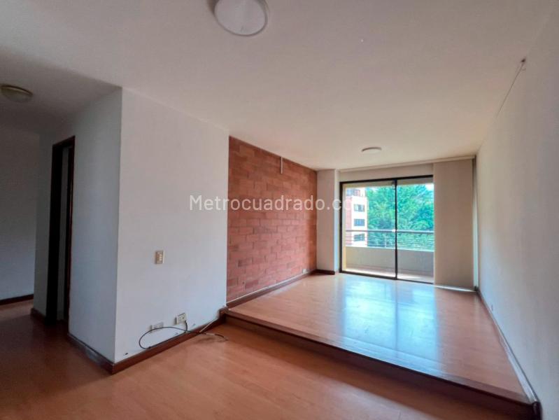 Apartamento Amplio de 2 Alcobas con Piscina en El Poblado - 2