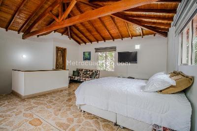 Casa en arriendo en El Poblado, Medellín · foto 13 de 20