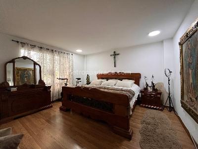 Apartamento de 3 alcobas en venta en El Poblado, Medellín, 243 m² · foto 11 de 18