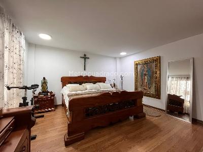 Apartamento de 3 alcobas en venta en El Poblado, Medellín, 243 m² · foto 12 de 18
