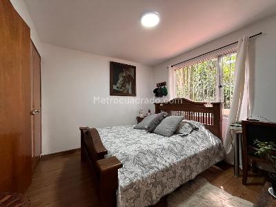 Apartamento de 3 alcobas en venta en El Poblado, Medellín, 243 m² · foto 16 de 18