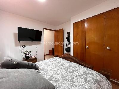 Apartamento de 3 alcobas en venta en El Poblado, Medellín, 243 m² · foto 17 de 18