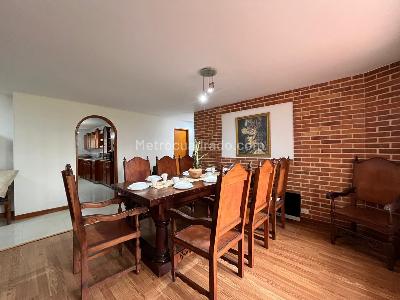 Apartamento de 3 alcobas en venta en El Poblado, Medellín, 243 m² · foto 5 de 18