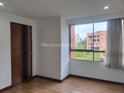 Apartamento de 2 alcobas en venta en El Poblado, Medellín, 143 m² · foto 14 de 18