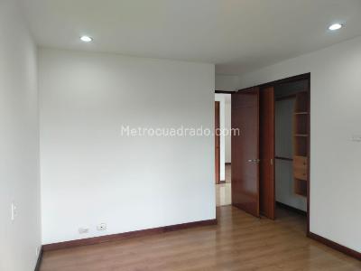Apartamento de 2 alcobas en venta en El Poblado, Medellín, 143 m² · foto 16 de 18