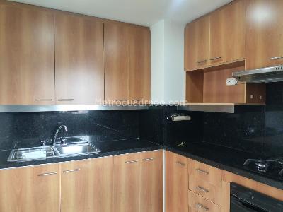 Apartamento de 2 alcobas en venta en El Poblado, Medellín, 143 m² · foto 7 de 18