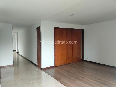 Apartamento de 2 alcobas en venta en El Poblado, Medellín, 143 m² · foto 9 de 18