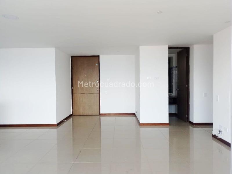 Modern 3BR Apartment with Gym in El Poblado - 2