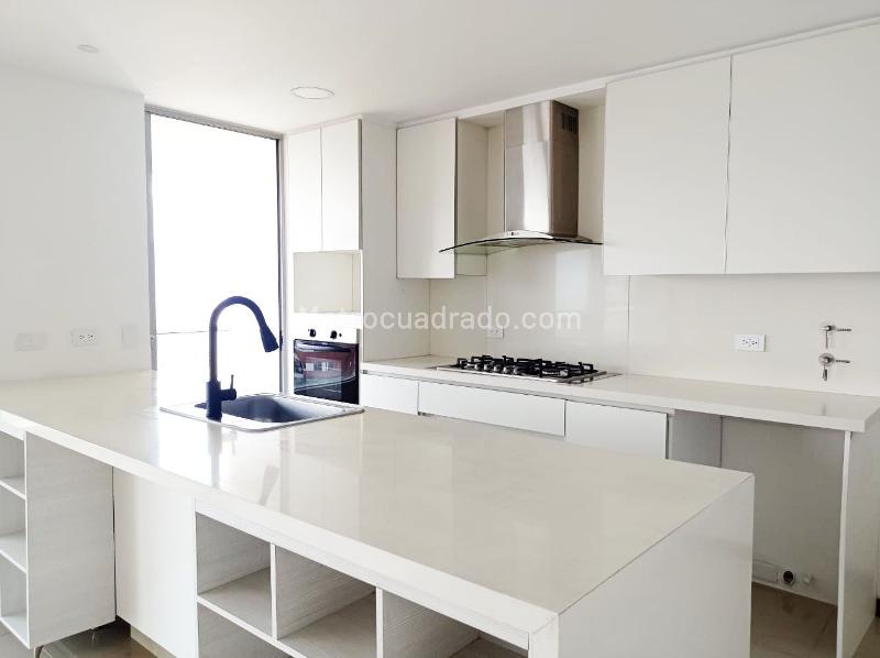 Modern 3BR Apartment with Gym in El Poblado - 6