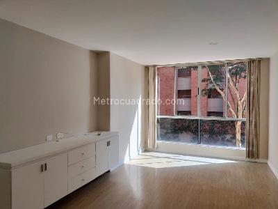 Apartamento en venta en El Poblado, Medellín · foto 8 de 15