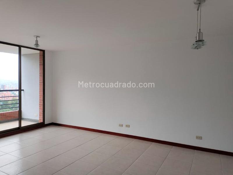 Apartamento de 3 Alcobas con Vestier en El Poblado (100 m²) - 2