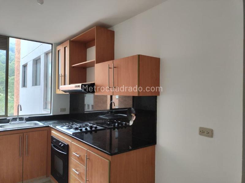 Apartamento de 3 Alcobas con Vestier en El Poblado (100 m²) - 6