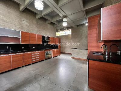 Casa de 2 alcobas en venta en Los Balsos, Medellín, 1250 m² · foto 9 de 20