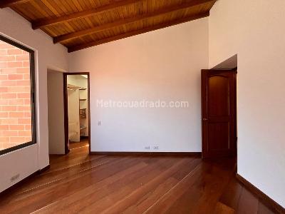 Casa en arriendo en El Poblado, Medellín · foto 12 de 19