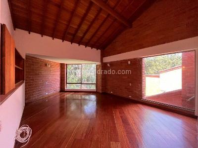Casa en arriendo en El Poblado, Medellín · foto 9 de 19