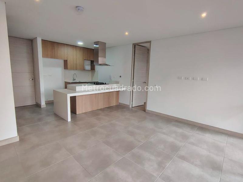 2BR Apartment for Rent in El Poblado with Terrace - 3