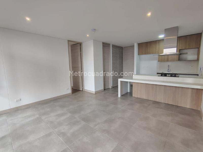 2BR Apartment for Rent in El Poblado with Terrace - 4