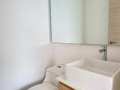 Apartamento de 1 alcoba en arriendo en Los Balsos, Medellín, 68 m² · foto 10 de 11