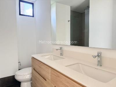 Apartamento de 1 alcoba en arriendo en Los Balsos, Medellín, 68 m² · foto 11 de 11
