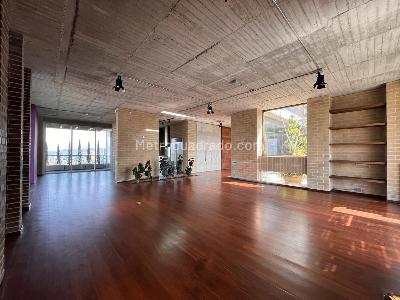 Apartamento en venta en El Poblado, Medellín · foto 2 de 18