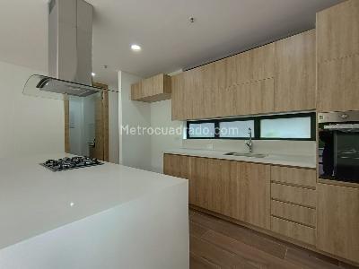 Apartamento en venta en Envigado, Envigado · foto 6 de 18