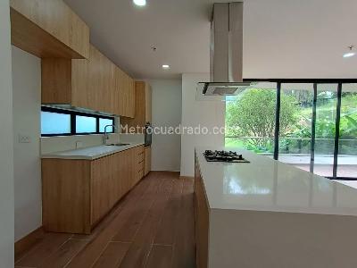 Apartamento en venta en Envigado, Envigado · foto 7 de 18