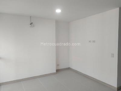 Apartamento de 3 alcobas en arriendo en El Poblado, Medellín, 70 m² · foto 3 de 19