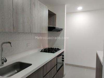 Apartamento de 3 alcobas en arriendo en El Poblado, Medellín, 70 m² · foto 6 de 19