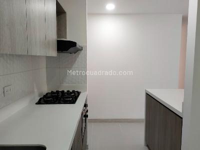 Apartamento de 3 alcobas en arriendo en El Poblado, Medellín, 70 m² · foto 8 de 19