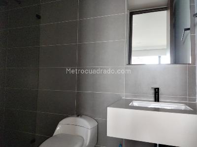 Apartamento de 2 alcobas en arriendo en El Poblado, Medellín, 97 m² · foto 15 de 17