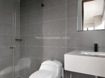 Apartamento de 2 alcobas en arriendo en El Poblado, Medellín, 97 m² · foto 16 de 17