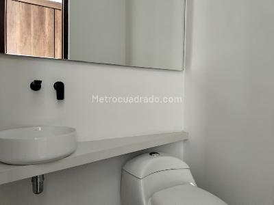 Apartamento de 2 alcobas en arriendo en El Poblado, Medellín, 97 m² · foto 17 de 17