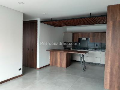 Apartamento de 2 alcobas en arriendo en El Poblado, Medellín, 97 m² · foto 2 de 17
