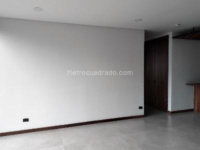 Apartamento de 2 alcobas en arriendo en El Poblado, Medellín, 97 m² · foto 4 de 17