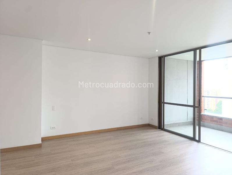 2BR Apartment for Rent in El Poblado Closed Unit with Terrace & Amenities - 5