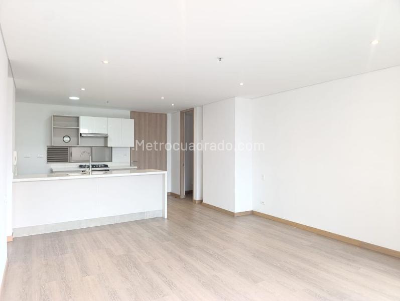 2BR Apartment for Rent in El Poblado Closed Unit with Terrace & Amenities - 6