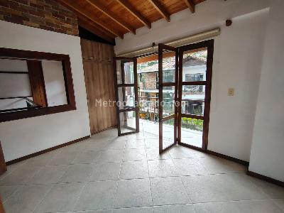 Casa de 3 alcobas en venta en Sabaneta, Sabaneta, 450 m² · foto 13 de 19