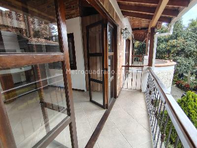 Casa de 3 alcobas en venta en Sabaneta, Sabaneta, 450 m² · foto 18 de 19