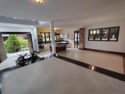 Casa de 3 alcobas en venta en Sabaneta, Sabaneta, 450 m² · foto 5 de 19