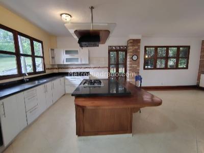 Casa de 3 alcobas en venta en Sabaneta, Sabaneta, 450 m² · foto 8 de 19